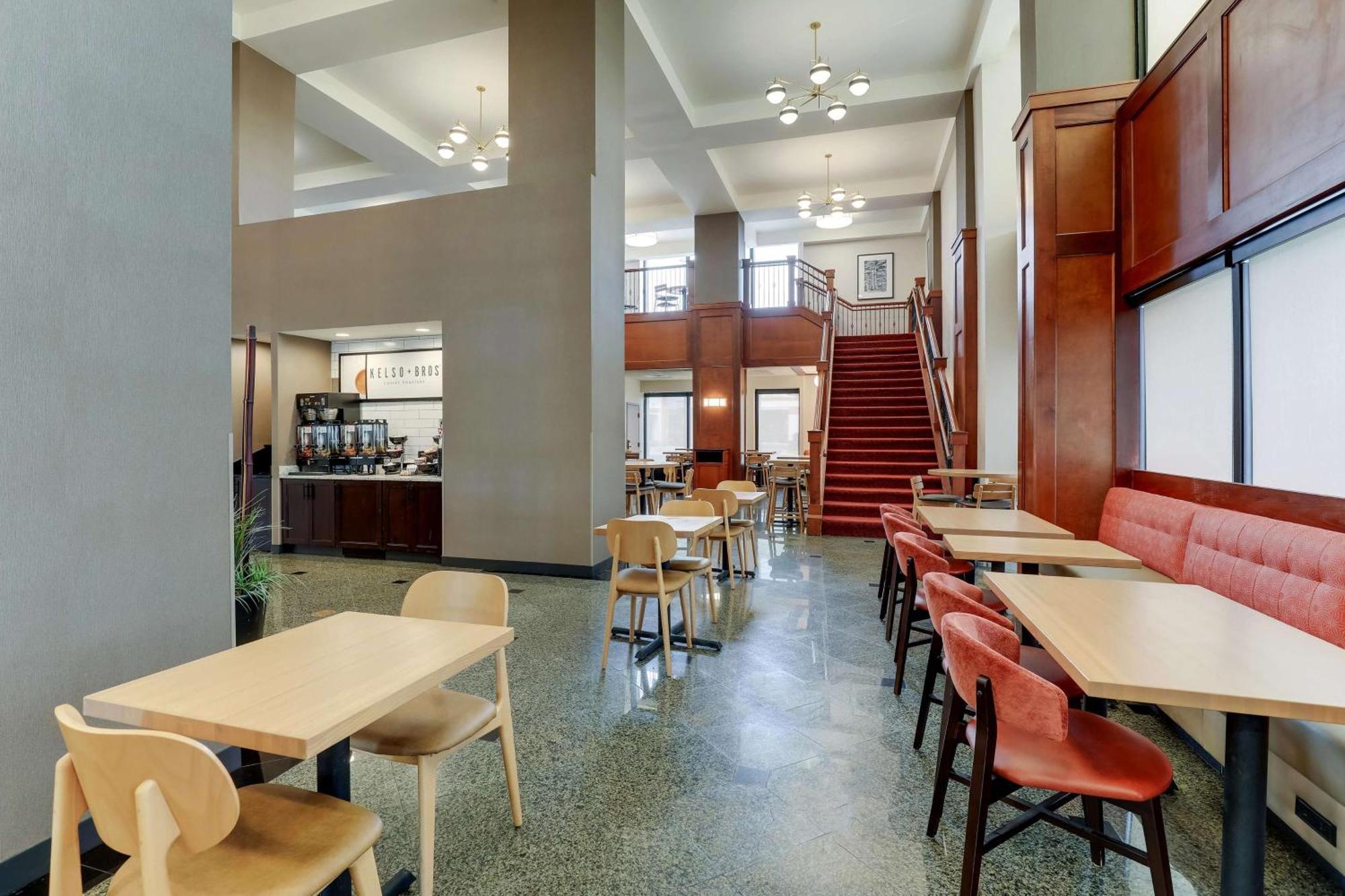 Drury Inn & Suites Birmingham Lakeshore Drive Extérieur photo