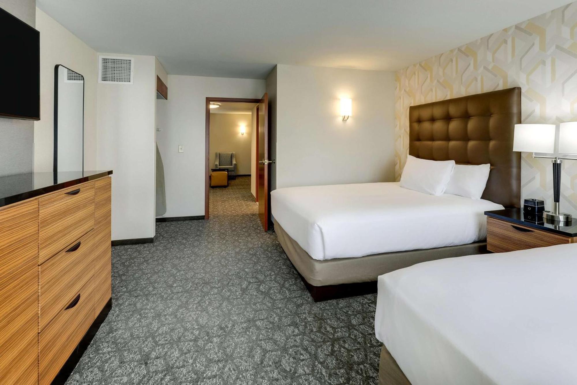 Drury Inn & Suites Birmingham Lakeshore Drive Extérieur photo